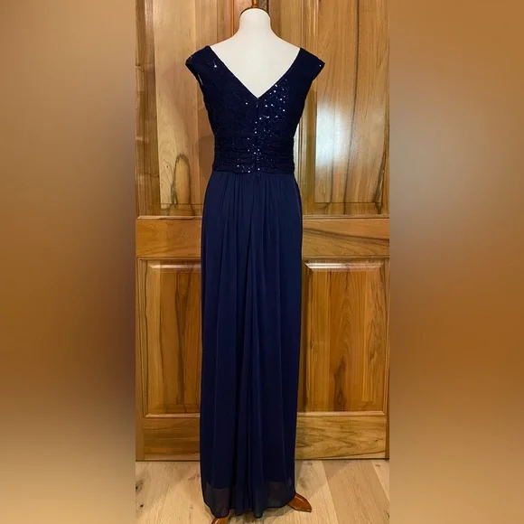 Violets & Roses - Lace & Sequins Blue/Silver Full-Length Formal/Prom Gown, EUC 4 - Picture 6 of 16